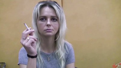 Японскаямама мама больно глубоко в вагоне