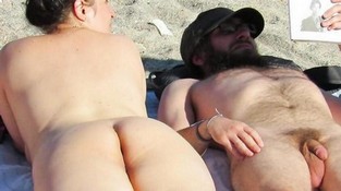 Порно На Пляже Нудистском Подглядывание